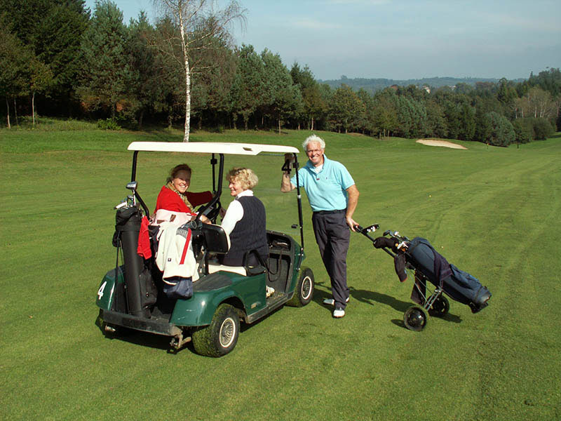 Playing golf in the Limousin