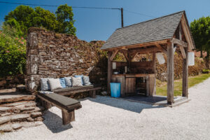 Eten en Loungen koffiehuisje ontmoetingsplek op La-Bastide