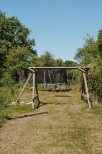Spelen La-Bastide schommel en trampolines