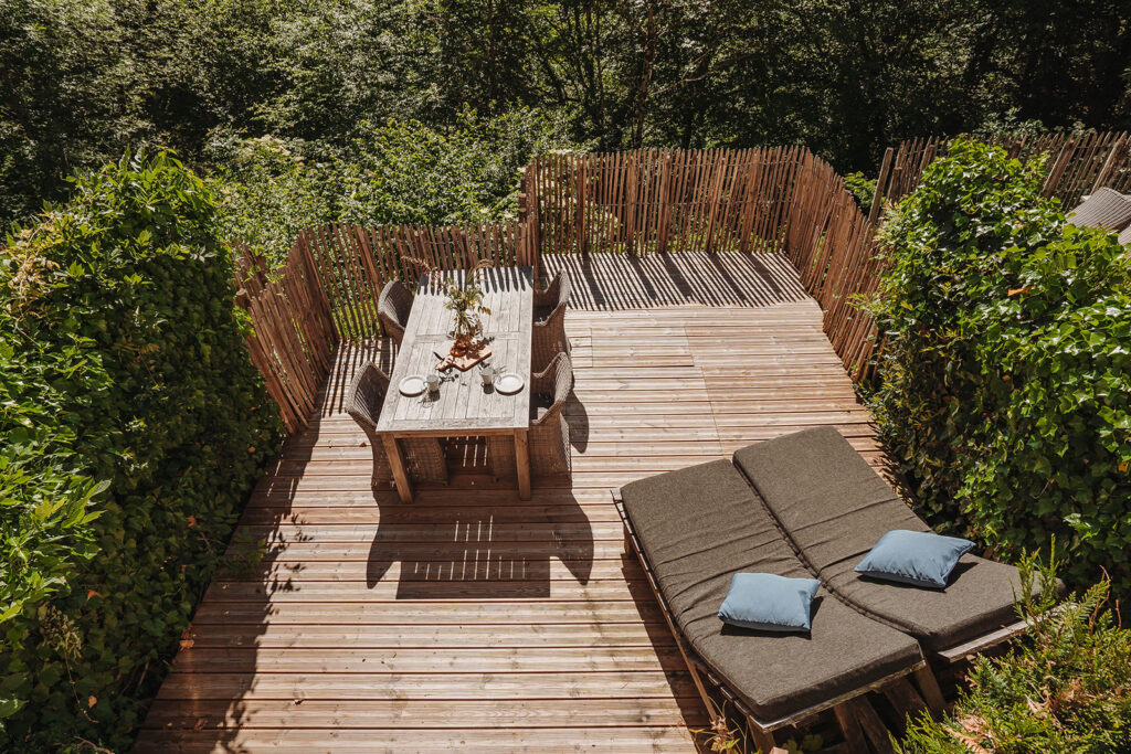 Vakantiehuis Normandië La-Bastide terras schitterend achterterras